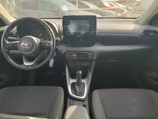 TOYOTA Yaris usata, con Sedile posteriore sdoppiato