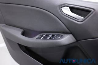 RENAULT Clio usata, con Sensori di parcheggio posteriori