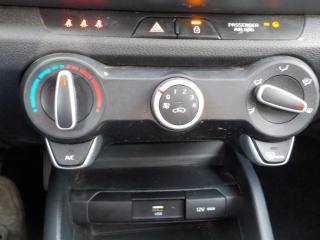 KIA Rio usata 33