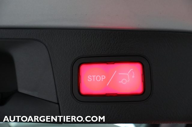 MERCEDES-BENZ GLA 180 usata, con Sensore di luce