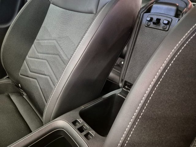 JEEP Avenger usata, con Sensori di parcheggio posteriori