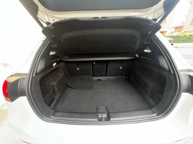 MERCEDES-BENZ B 180 usata, con Fendinebbia