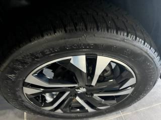 PEUGEOT 2008 usata, con Controllo automatico clima