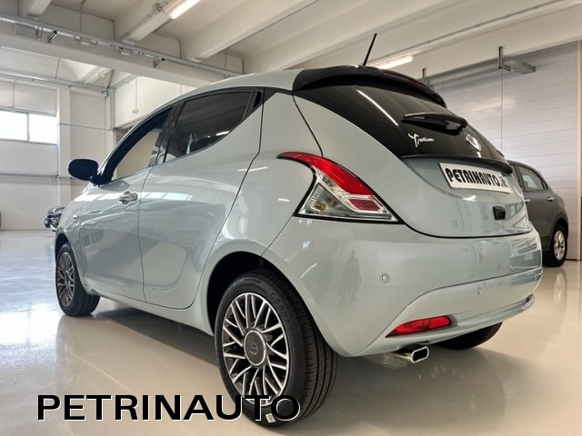 LANCIA Ypsilon usata, con Autoradio
