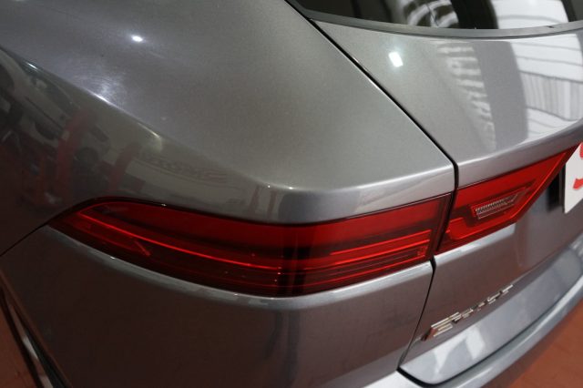 JAGUAR E-Pace usata, con Fari LED