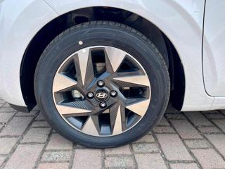 HYUNDAI i10 usata, con Autoradio
