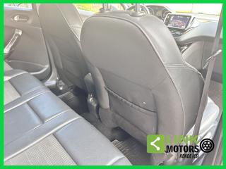 PEUGEOT 2008 usata, con Airbag testa