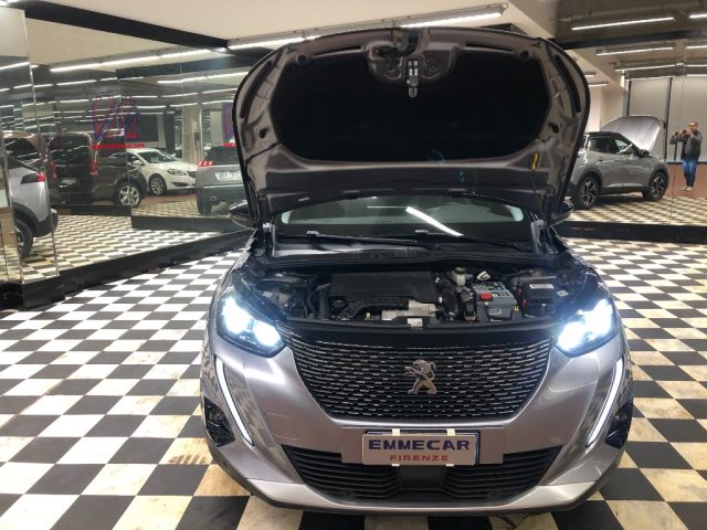 PEUGEOT 2008 usata, con Specchietti laterali elettrici