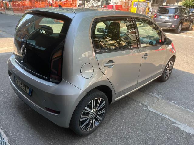 VOLKSWAGEN up! usata, con Autoradio