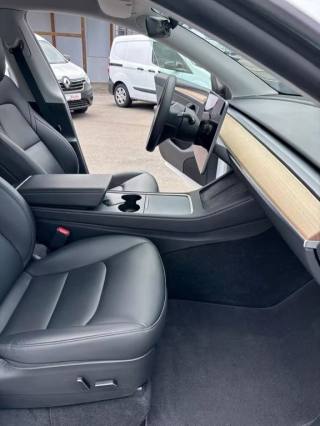 TESLA Model Y usata, con Regolazione elettrica sedili