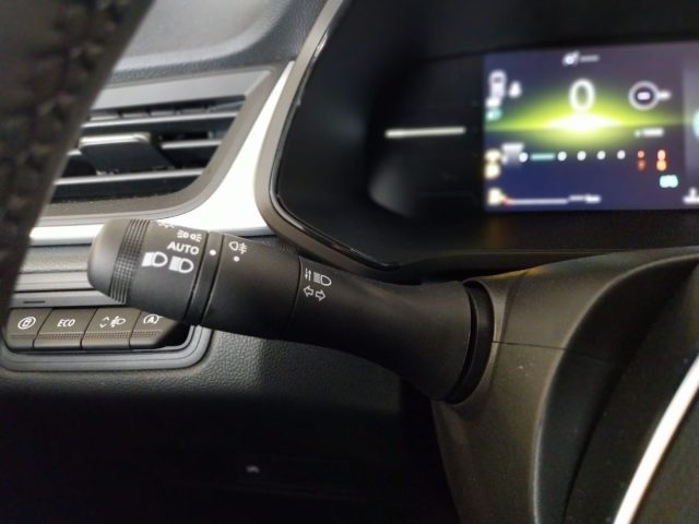 RENAULT Captur usata, con Volante in pelle
