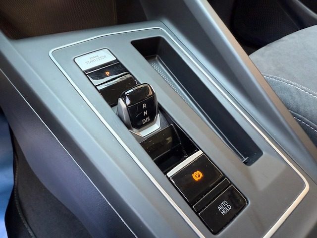 VOLKSWAGEN Golf usata, con Regolazione elettrica sedili