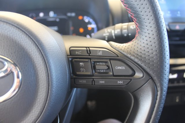 TOYOTA Yaris Cross usata, con Airbag testa
