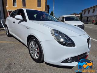 ALFA ROMEO Giulietta usata, con Autoradio
