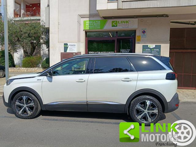 PEUGEOT 5008 usata, con Autoradio digitale