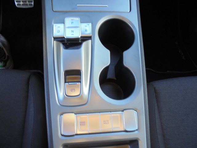 HYUNDAI Kona usata, con Telecamera per parcheggio assistito