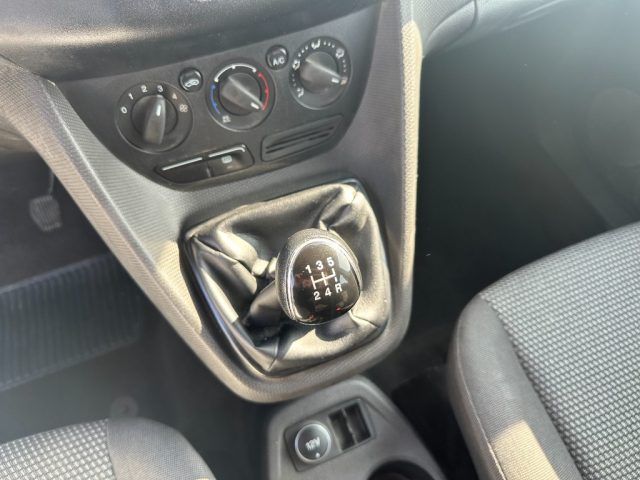 FORD Transit Connect usata, con Leve al volante