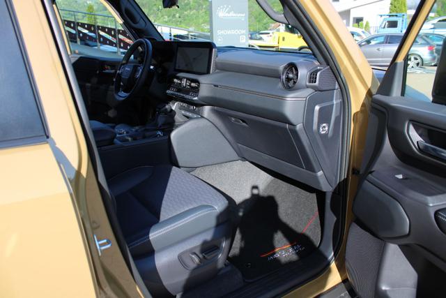 TOYOTA Land Cruiser usata, con Lettore CD