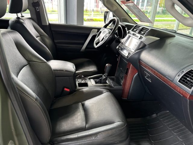 TOYOTA Land Cruiser usata, con Interni in pelle