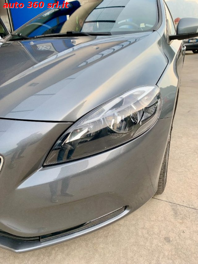 VOLVO V40 usata, con Autoradio