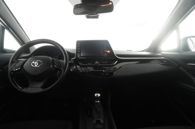 TOYOTA C-HR usata 10