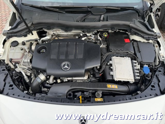 MERCEDES-BENZ B 180 usata, con Fari LED