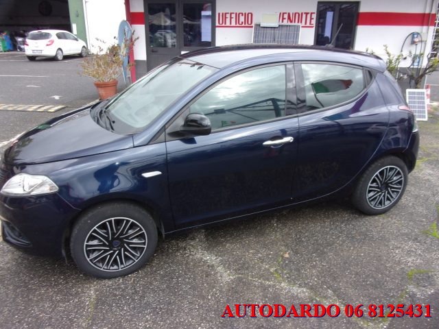 LANCIA Ypsilon usata, con Autoradio