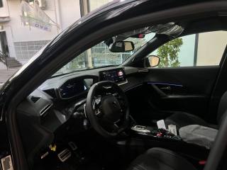 PEUGEOT 2008 usata, con Volante in pelle