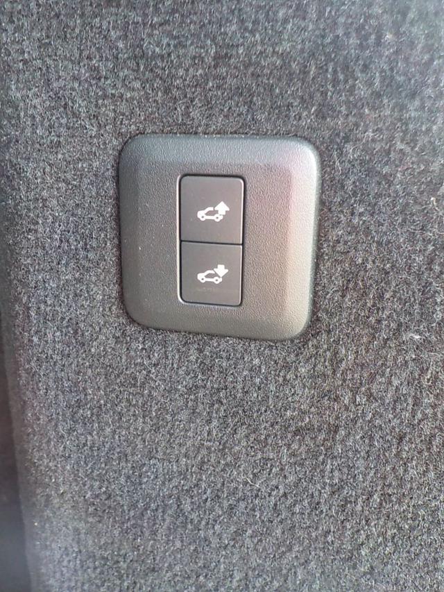 LAND ROVER Range Rover Sport usata, con Touch screen