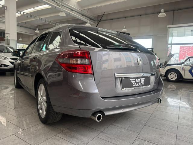 RENAULT Laguna usata, con Sedile posteriore sdoppiato