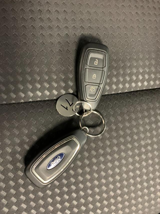 FORD Kuga usata, con Autoradio digitale