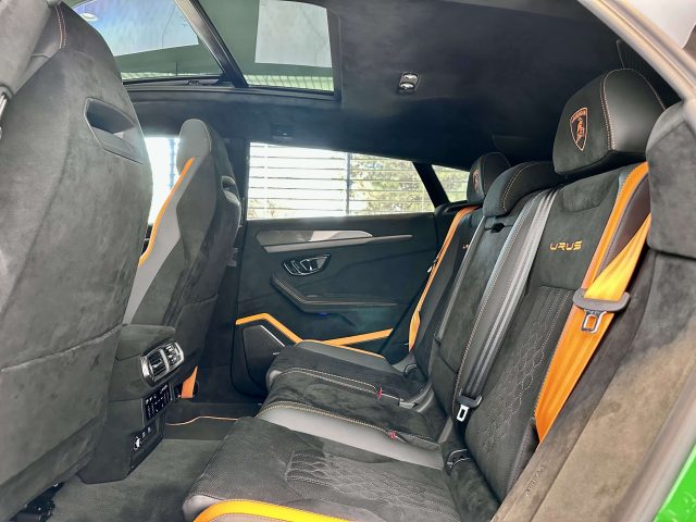 LAMBORGHINI Urus usata, con Park Distance Control
