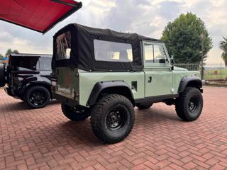 LAND ROVER Defender usata, con Servosterzo