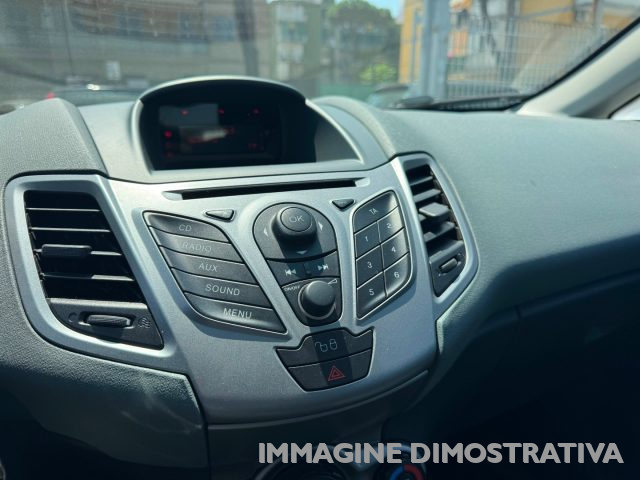 FORD Fiesta usata, con Fari Xenon