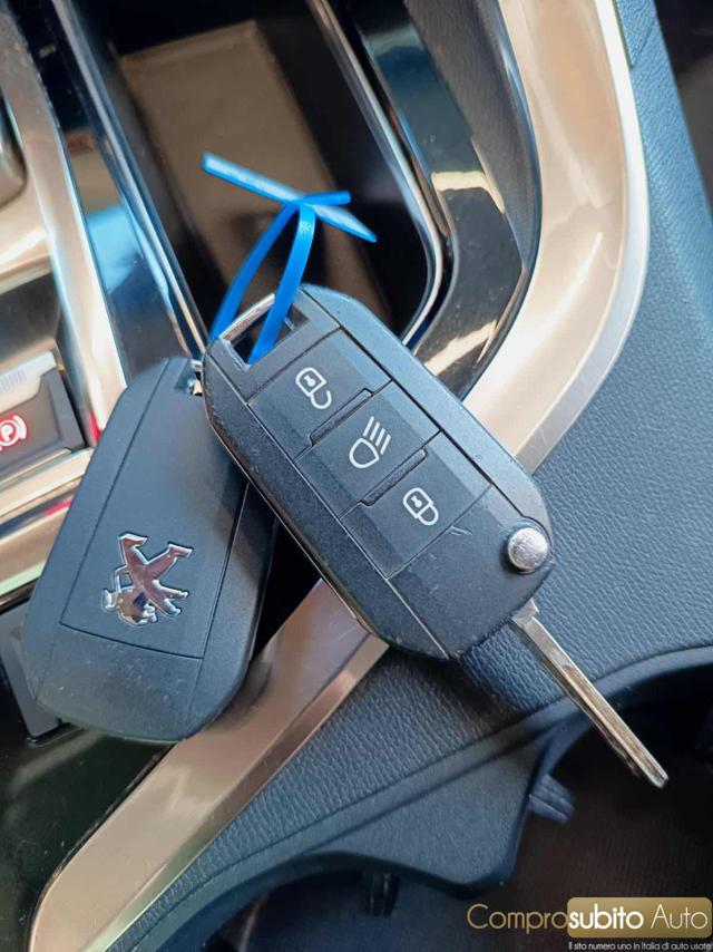 PEUGEOT 5008 usata, con Specchietti laterali elettrici