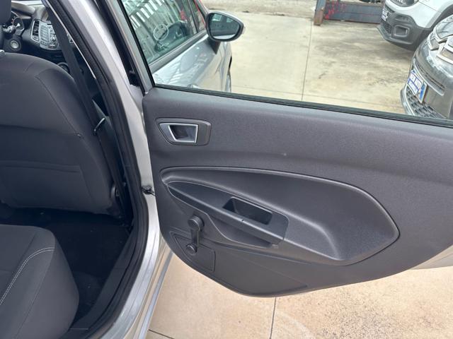 FORD Fiesta usata, con Bluetooth