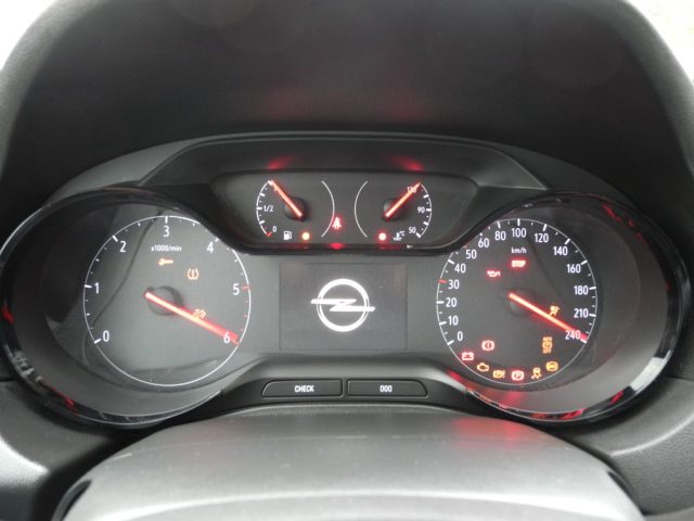 OPEL Grandland X usata, con Volante in pelle