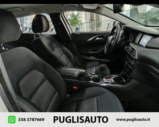 INFINITI Q30 usata, con Servosterzo