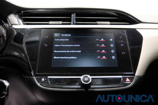 OPEL Corsa usata, con Sensore di luce