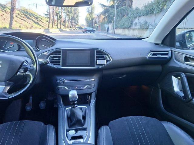 PEUGEOT 308 usata, con Freno di stazionamento elettrico