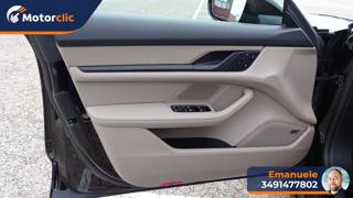 PORSCHE Taycan usata, con Specchietti laterali elettrici