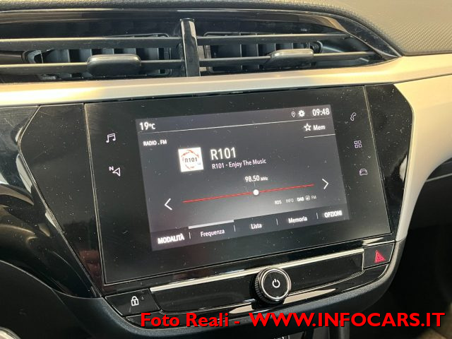OPEL Corsa usata, con Touch screen
