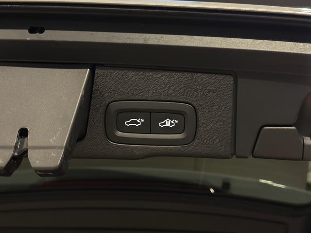 VOLVO XC60 usata, con Touch screen