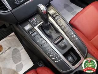 PORSCHE Macan usata, con Park Distance Control