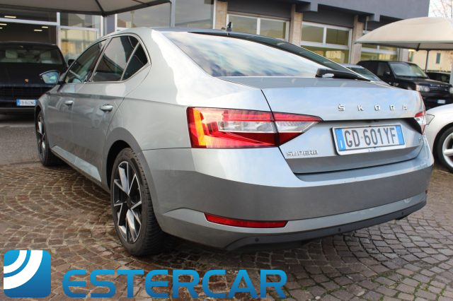 SKODA Superb usata, con ESP