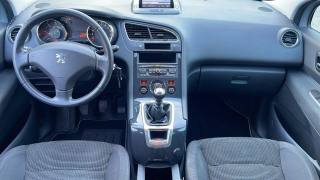 PEUGEOT 5008 usata, con Fendinebbia