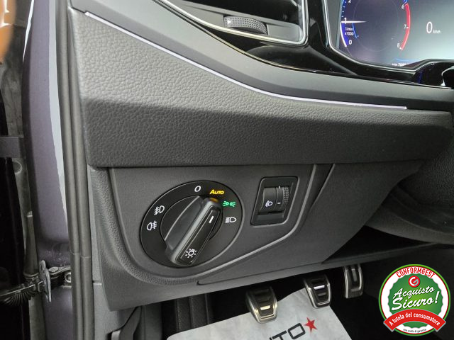 VOLKSWAGEN Taigo usata, con Tettuccio apribile