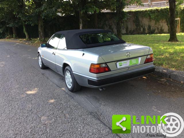 MERCEDES-BENZ 300 usata, con Autoradio