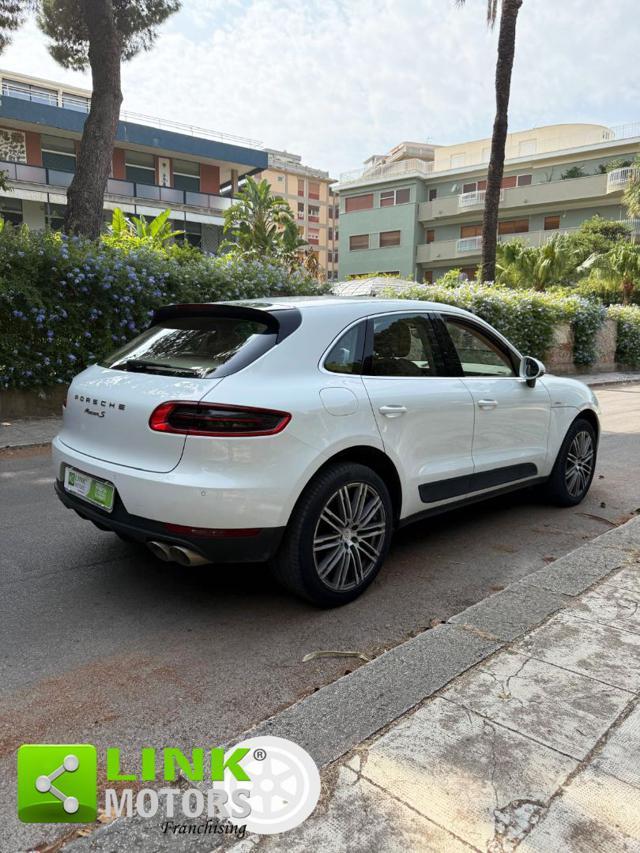 PORSCHE Macan usata, con Autoradio