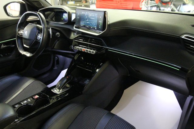 PEUGEOT 2008 usata, con Climatizzatore